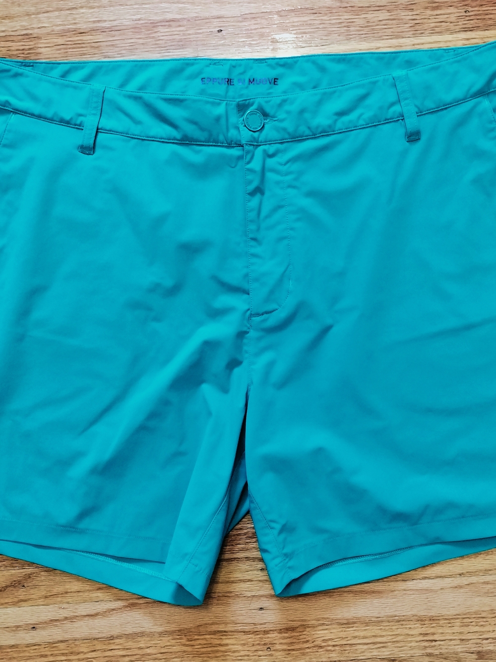 RHONE Men's Commuter 7" Shorts in Turquoise. Size 36